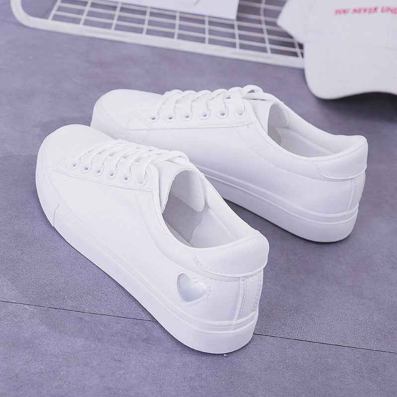 Baskets femme blanches en cuir PU à motif cœur